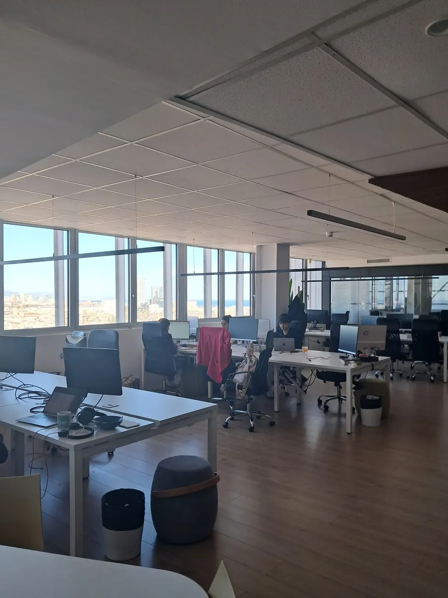 Edificio Colón, 13e étage, photo de l’espace de travail 3