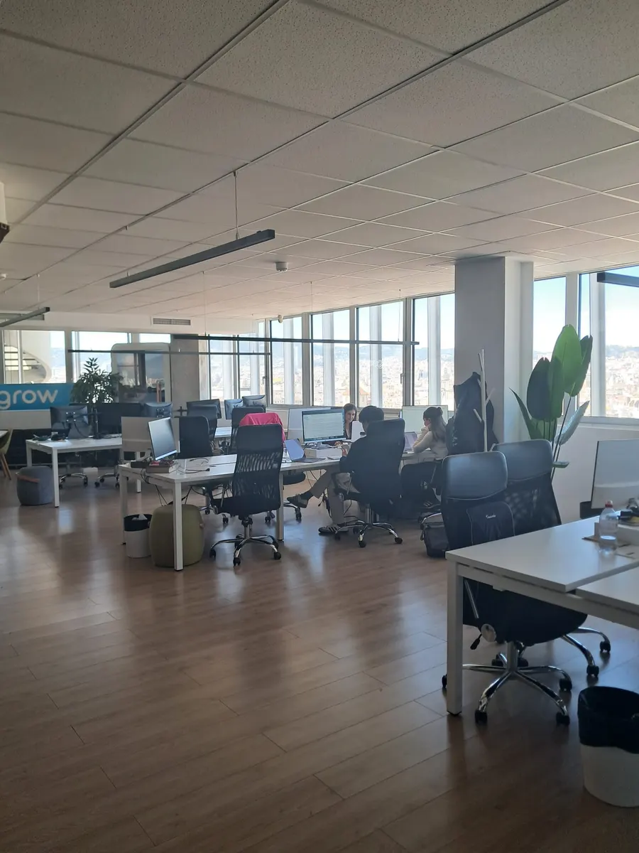 Edificio Colón, 13th floor, workspace photo 1