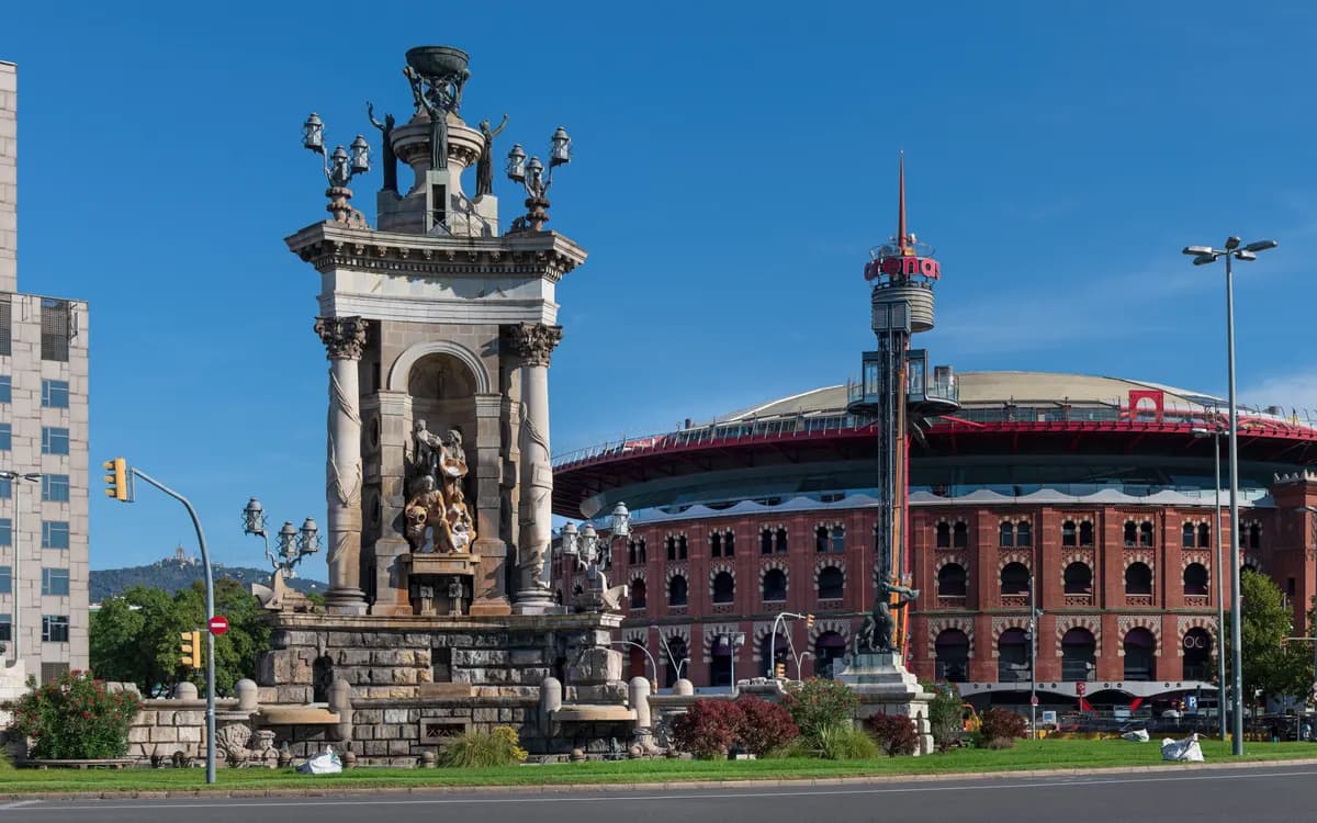 La Plaça d'Espanya et les tours vénitiennes à Barcelone